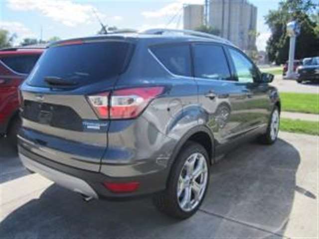 2017 Ford Escape Titanium 4dr SUV